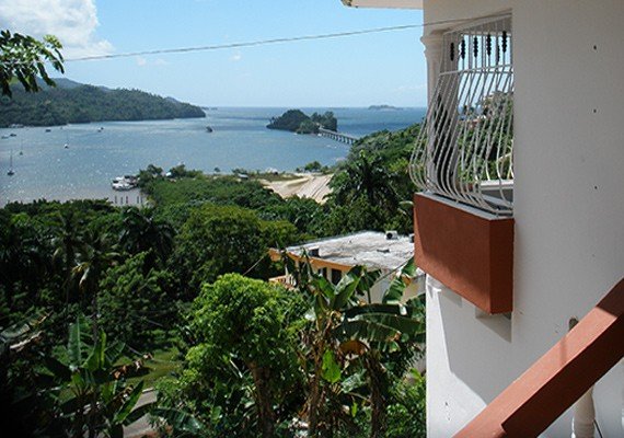 Samana Town Apartments with AC for Rent during your vacation.